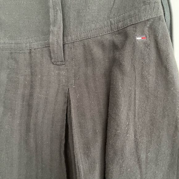 Tommy Hilfiger black skirt - Picture 2 of 3